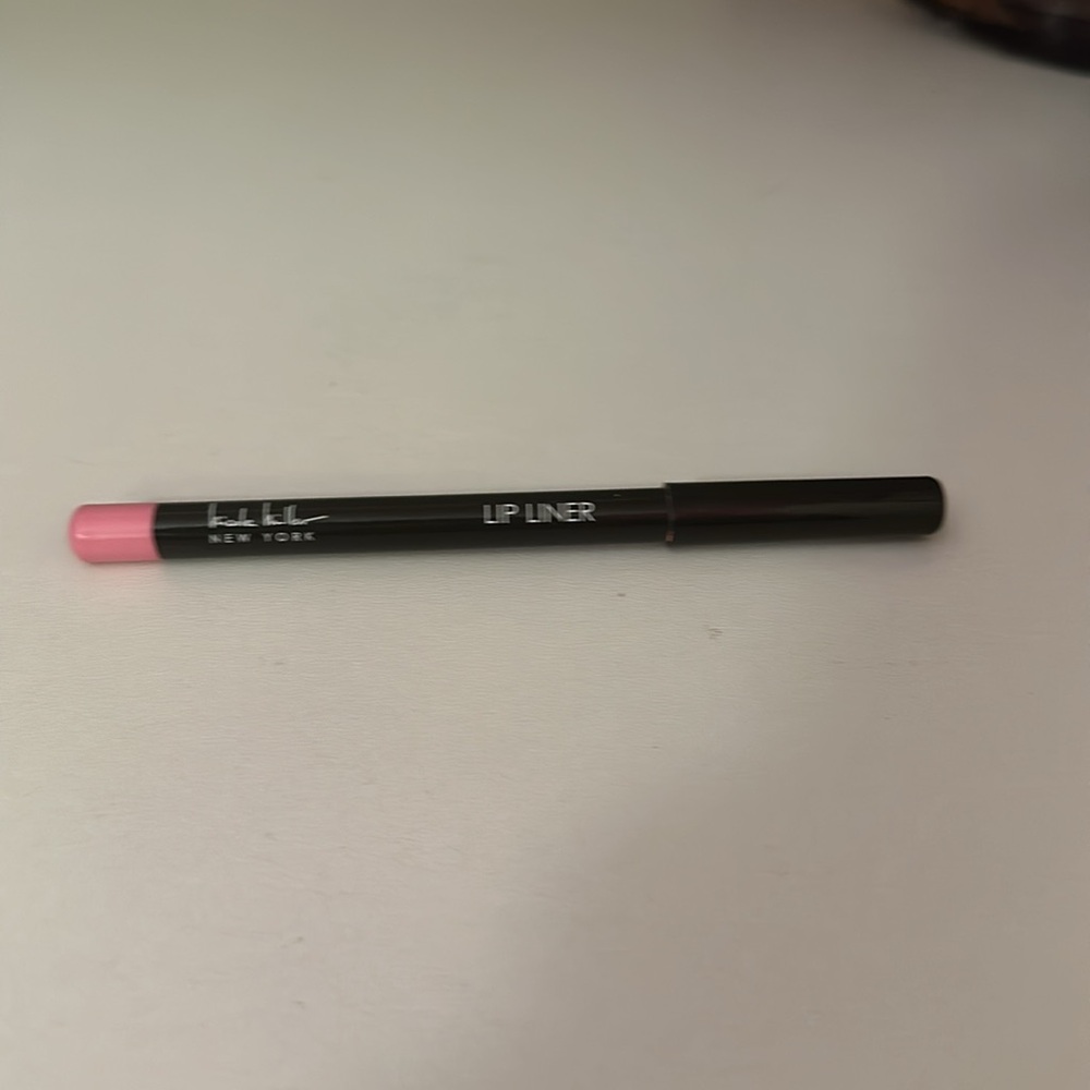 makeup - Picture 7 of 8